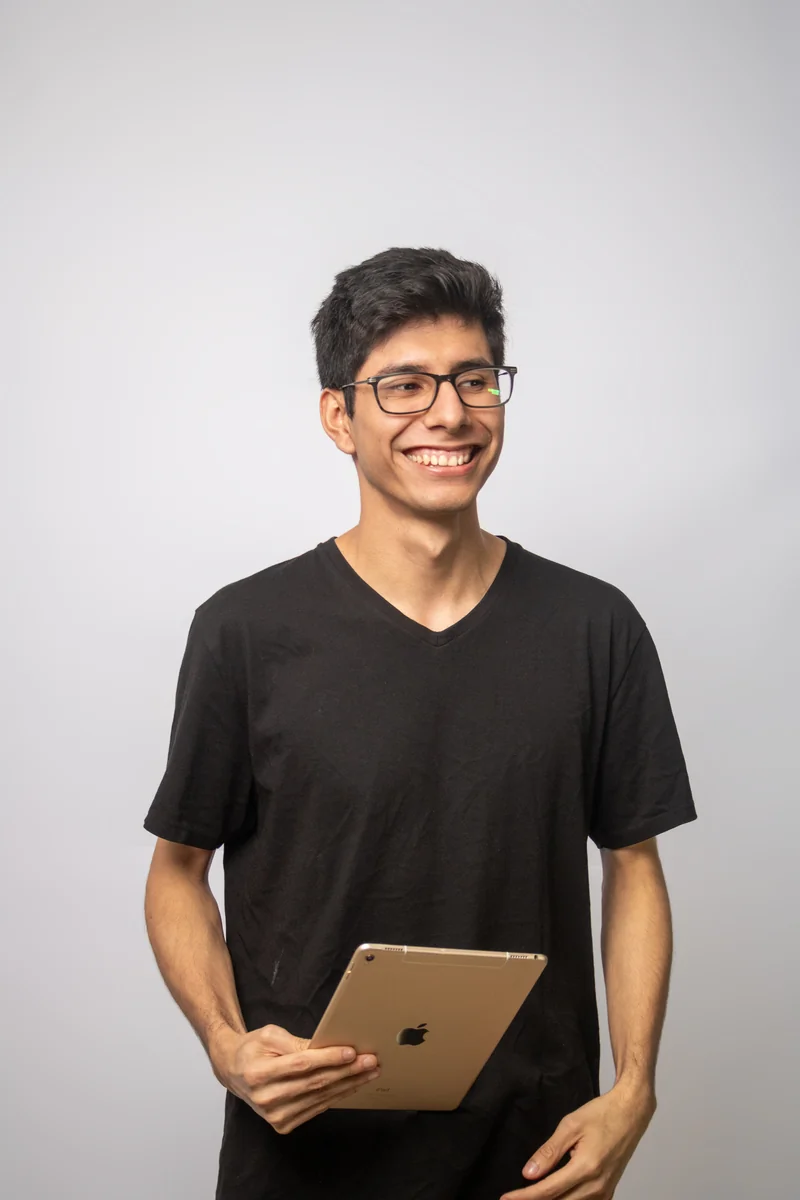 Fotografía de Joseph Arévalo, Director de Contenido e Investigación en KAI Creative Studio