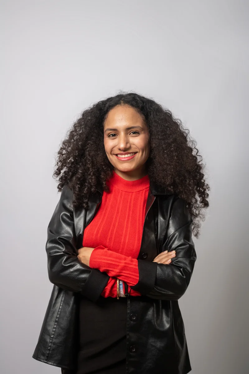 Fotografía de Ximena Ramírez, Directora de Diseño en KAI Creative Studio